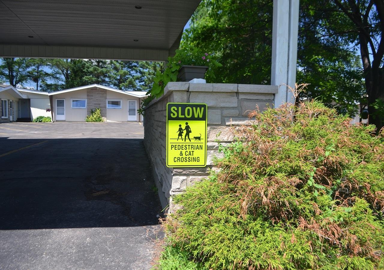 Stratford Suburban Motel Exterior foto